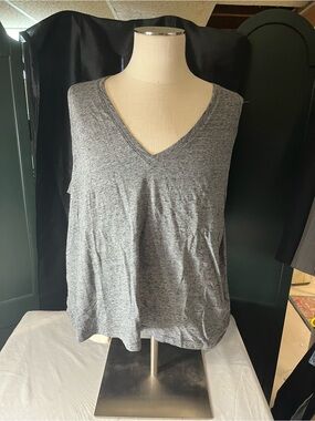 Madewell Heather Gray V-Neck Sleeveless Tank Top